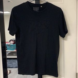 black guess t-shirt